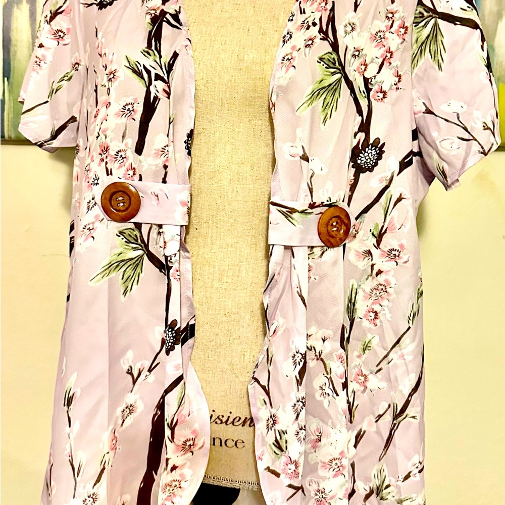 NWT LILY 3X kimono in cherry blossom design